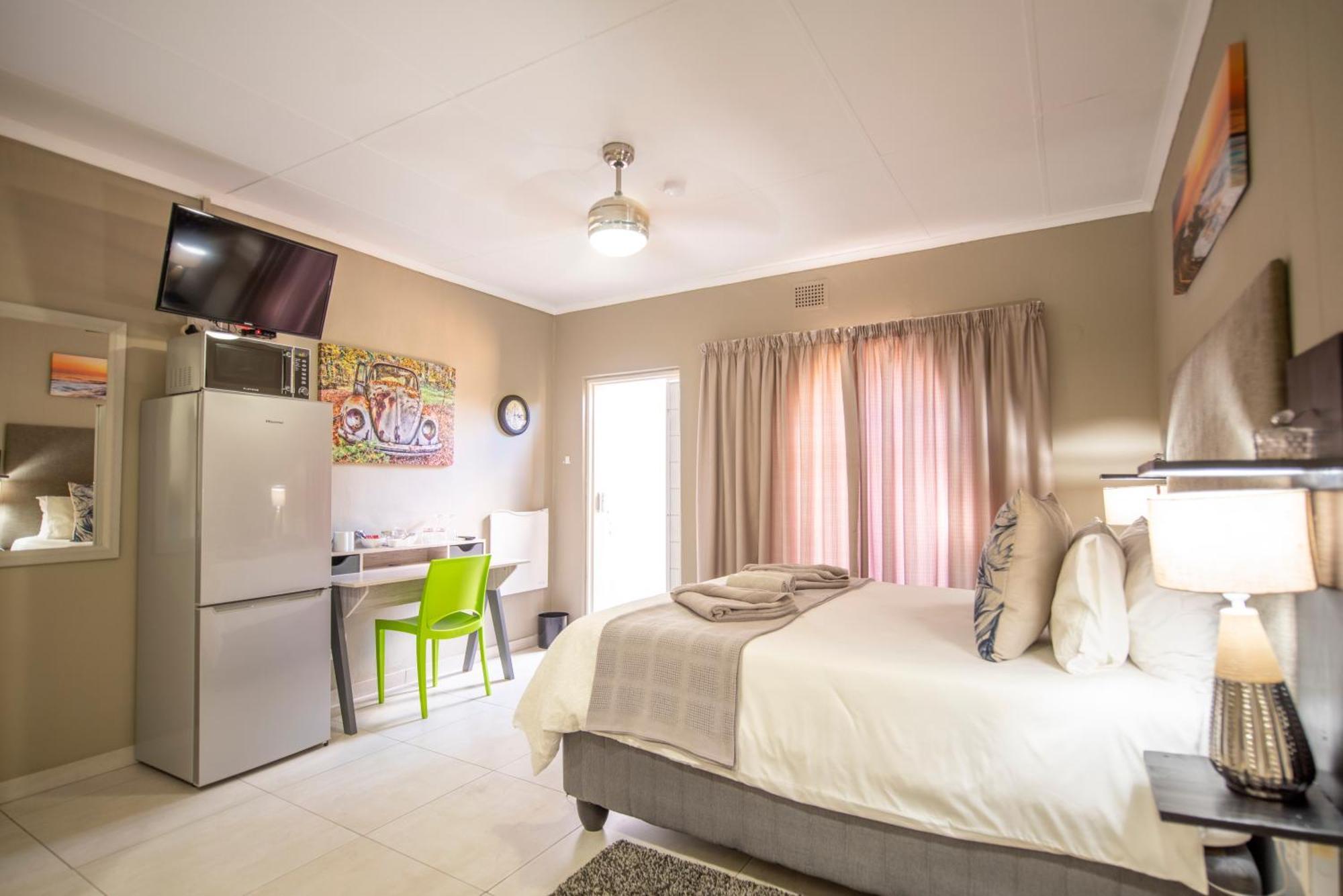 Meadowbrook Guesthouse Pretoria-Noord エクステリア 写真